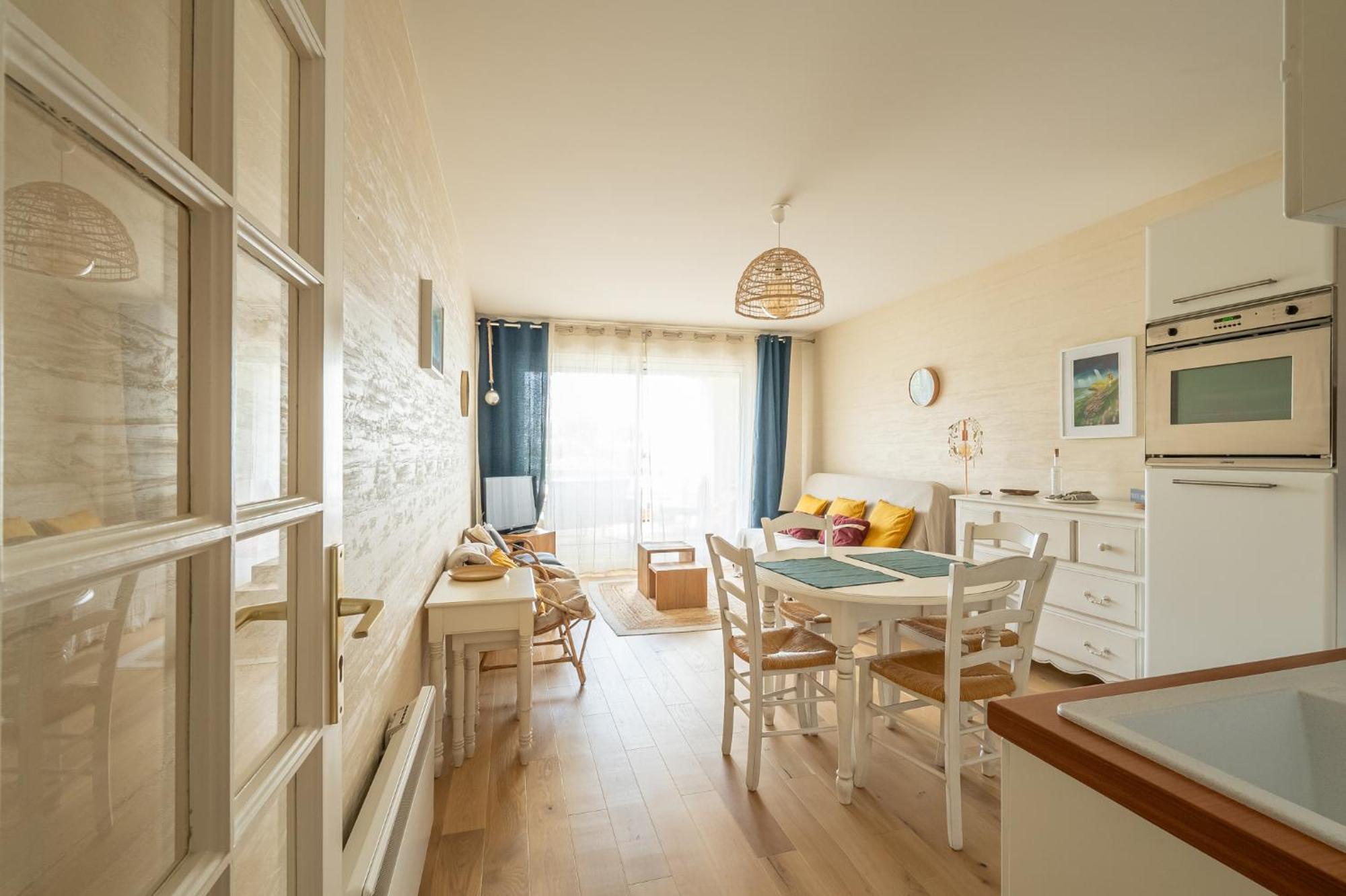 Agreable Appartement Et Terrasse A 2 Pas De La Mer Вімере Екстер'єр фото